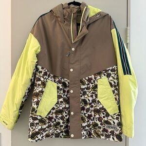 Burton Women’s Ski Jacket Size Small